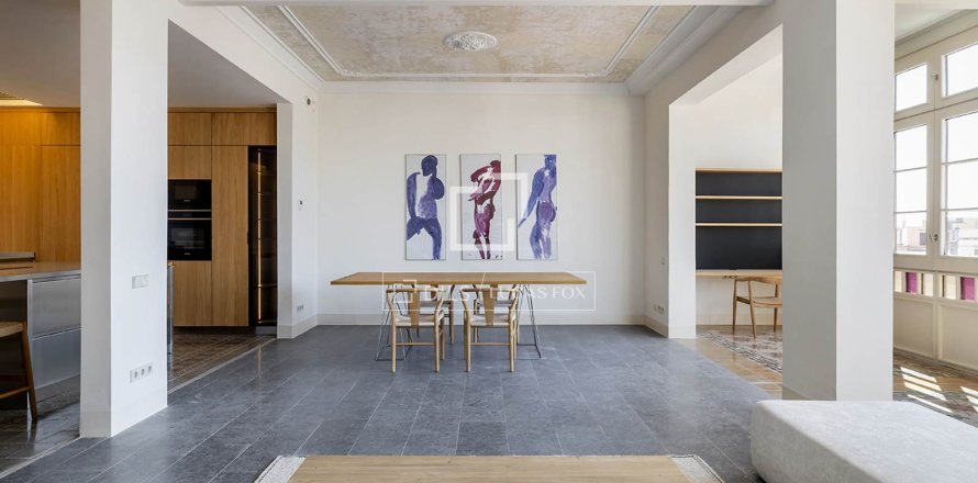 Huoneisto Barcelona, Espanja 3 makuuhuonetta, 184 m2 No. 192701