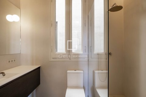 Huoneisto myytävänä Barcelona, Espanja, 3 makuuhuonetta, 184 m2 No. 192701 - kuva 22