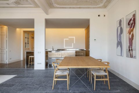 Huoneisto myytävänä Barcelona, Espanja, 3 makuuhuonetta, 184 m2 No. 192701 - kuva 5