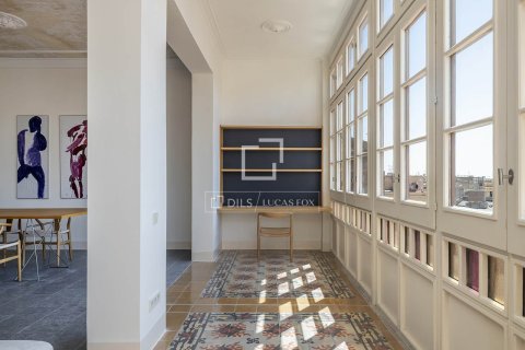 Huoneisto myytävänä Barcelona, Espanja, 3 makuuhuonetta, 184 m2 No. 192701 - kuva 7