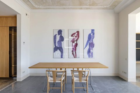 Huoneisto myytävänä Barcelona, Espanja, 3 makuuhuonetta, 184 m2 No. 192701 - kuva 4