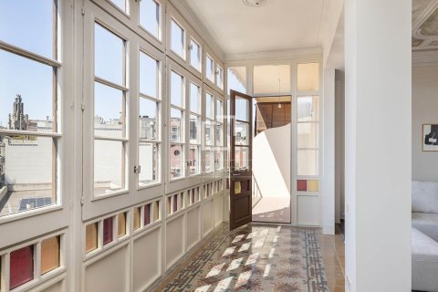 Huoneisto myytävänä Barcelona, Espanja, 3 makuuhuonetta, 184 m2 No. 192701 - kuva 8