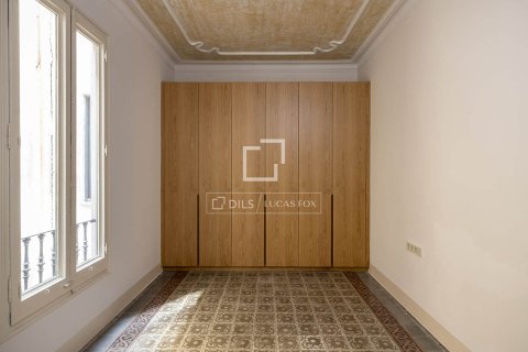 Huoneisto myytävänä Barcelona, Espanja, 3 makuuhuonetta, 184 m2 No. 192701 - kuva 27