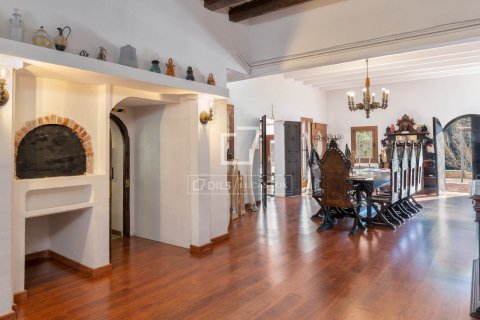 Finca myytävänä Mataro, Barcelona, Espanja, 13 makuuhuonetta, 651 m2 No. 192705 - kuva 9