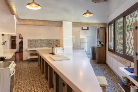 Finca myytävänä Mataro, Barcelona, Espanja, 13 makuuhuonetta, 651 m2 No. 192705 - kuva 16