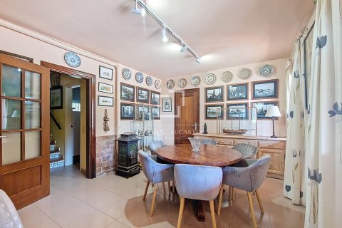 Finca myytävänä Vilanova i la Geltru, Barcelona, Espanja, 5 makuuhuonetta, 248 m2 No. 192707 - kuva 20