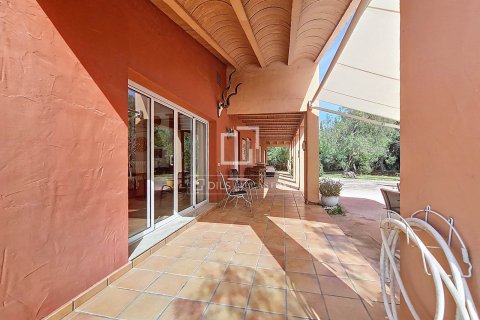 Finca myytävänä Vilanova i la Geltru, Barcelona, Espanja, 5 makuuhuonetta, 248 m2 No. 192707 - kuva 18