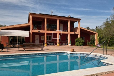 Finca Vilanova i la Geltru, Barcelona, Espanja 5 makuuhuonetta, 248 m2 No. 192707