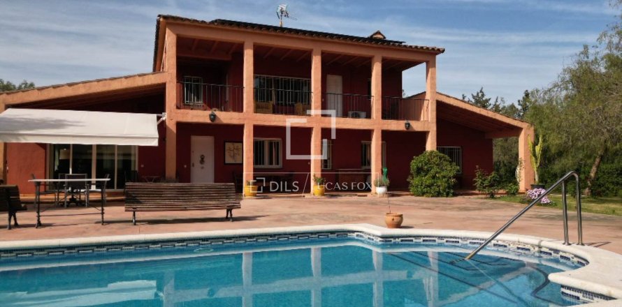 Finca Vilanova i la Geltru, Barcelona, Espanja 5 makuuhuonetta, 248 m2 No. 192707
