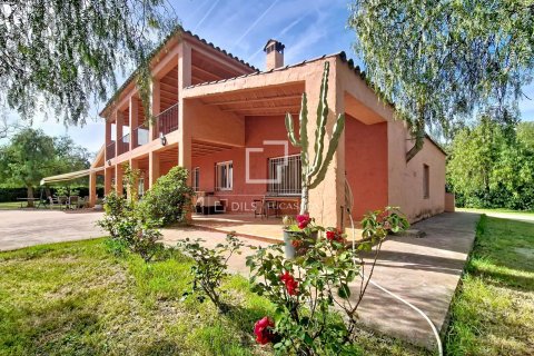 Finca myytävänä Vilanova i la Geltru, Barcelona, Espanja, 5 makuuhuonetta, 248 m2 No. 192707 - kuva 9
