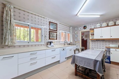Finca myytävänä Vilanova i la Geltru, Barcelona, Espanja, 5 makuuhuonetta, 248 m2 No. 192707 - kuva 28