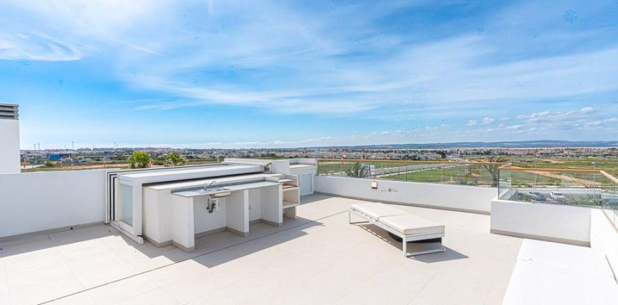 Apartment à Torrevieja, Alicante, Espagne 3 chambres, 100 m2 No. 105000