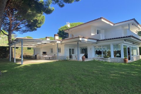 Продажа дома в С'Агаро, Герона, Испания 7 спален, 542м2 №140836 - фото 1