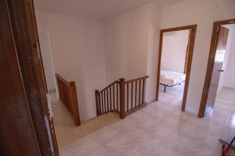 House for sale in Coma-Ruga, Tarragona, Spain 6 bedrooms, 160 sq.m. No. 140840 - photo 10