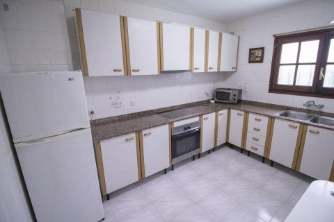 House for sale in Coma-Ruga, Tarragona, Spain 6 bedrooms, 160 sq.m. No. 140840 - photo 8