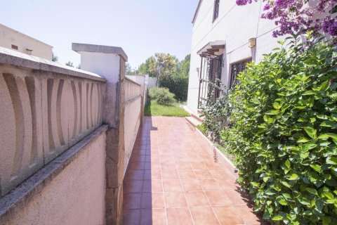 House for sale in Coma-Ruga, Tarragona, Spain 6 bedrooms, 160 sq.m. No. 140840 - photo 29