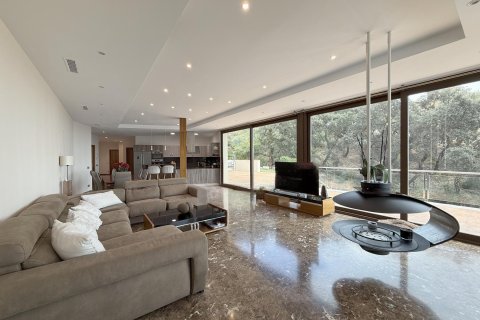 Продажа дома в Кастель-д'Аро, Герона, Испания 5 спален,  №140837 - фото 7