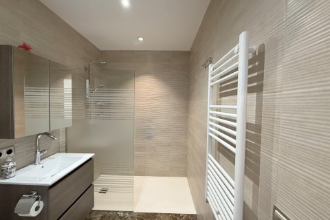 Продажа дома в Кастель-д'Аро, Герона, Испания 5 спален,  №140837 - фото 16