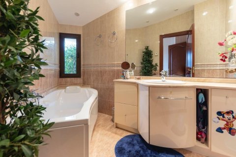 Продажа дома в С'Агаро, Герона, Испания 4 спальни, 2265м2 №140835 - фото 26