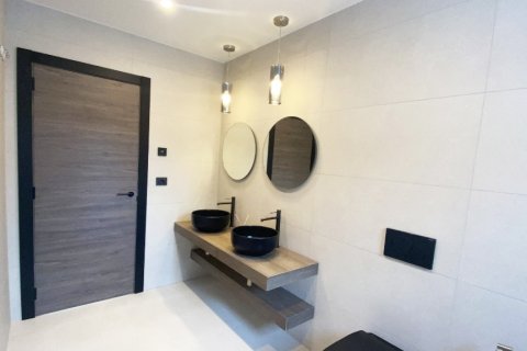 Villa en venta en Torrevieja, Alicante, España 4 dormitorios, 573 m2 No. 145782 - foto 15