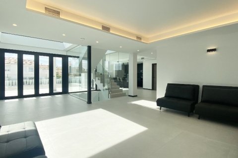 Villa en venta en Torrevieja, Alicante, España 4 dormitorios, 573 m2 No. 145782 - foto 3