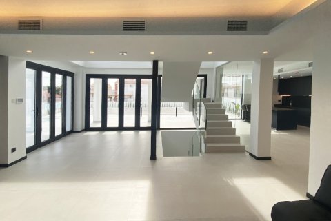 Villa en venta en Torrevieja, Alicante, España 4 dormitorios, 573 m2 No. 145782 - foto 6