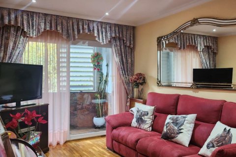 Apartament w Gava, Barcelona, Hiszpania 3 sypialnie, 121 mkw. nr 186425