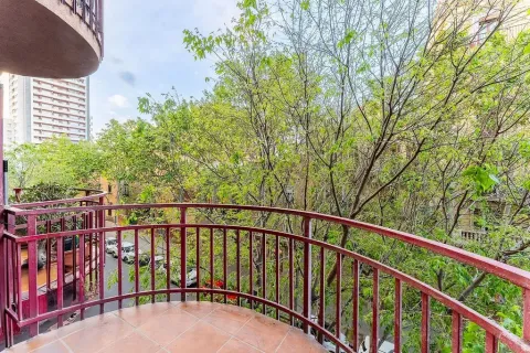 Huoneisto myytävänä Barcelona, Espanja, 4 makuuhuonetta, 95 m2 No. 141079 - kuva 13