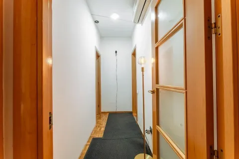 Huoneisto myytävänä Barcelona, Espanja, 4 makuuhuonetta, 95 m2 No. 141079 - kuva 21