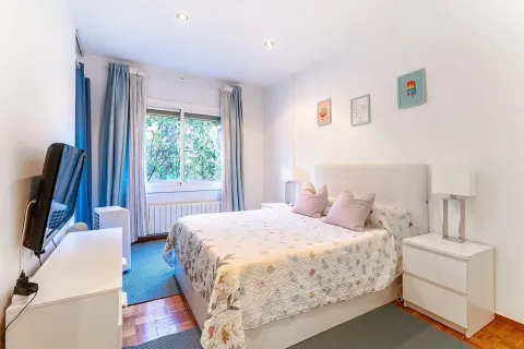 Huoneisto myytävänä Barcelona, Espanja, 4 makuuhuonetta, 95 m2 No. 141079 - kuva 7
