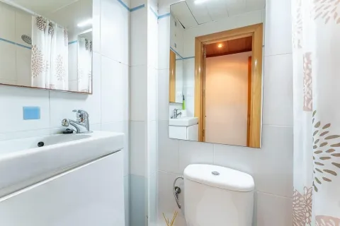 Huoneisto myytävänä Barcelona, Espanja, 4 makuuhuonetta, 95 m2 No. 141079 - kuva 26