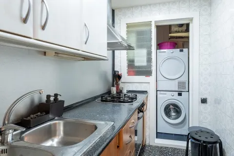 Huoneisto myytävänä Barcelona, Espanja, 4 makuuhuonetta, 95 m2 No. 141079 - kuva 20