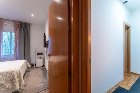 Huoneisto myytävänä Barcelona, Espanja, 4 makuuhuonetta, 95 m2 No. 141079 - kuva 14