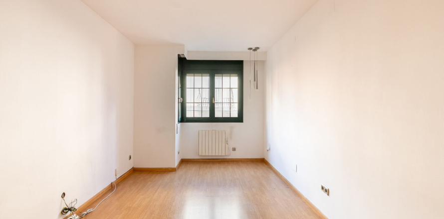 Huoneisto Barcelona, Espanja 2 makuuhuonetta, No. 141078