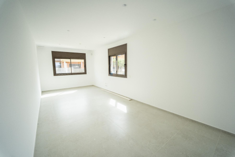 House for sale in Coma-Ruga, Tarragona, Spain 3 bedrooms, 190 sq.m. No. 141080 - photo 15