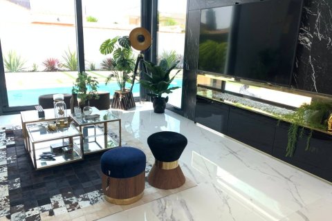 Villa à vendre à Torrevieja, Alicante, Espagne, 3 chambres, 172 m2 No. 145702 - photo 3