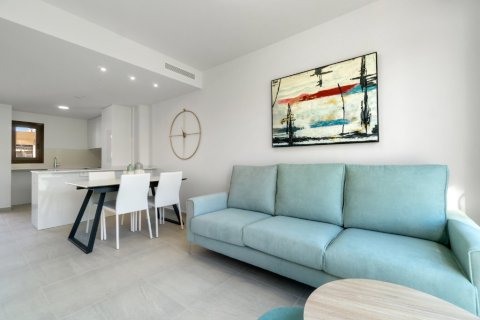 Huoneisto myytävänä San Pedro del Pinatar, Murcia, Espanja, 2 makuuhuonetta, 99 m2 No. 145705 - kuva 2