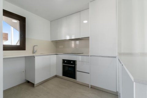 Huoneisto myytävänä San Pedro del Pinatar, Murcia, Espanja, 2 makuuhuonetta, 99 m2 No. 145705 - kuva 7