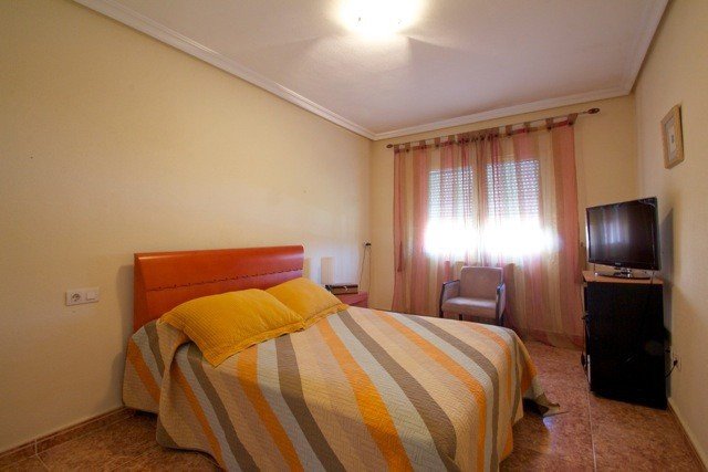 Villa en Torrevieja, Alicante, España 5 dormitorios, 490 m2 No. 80159