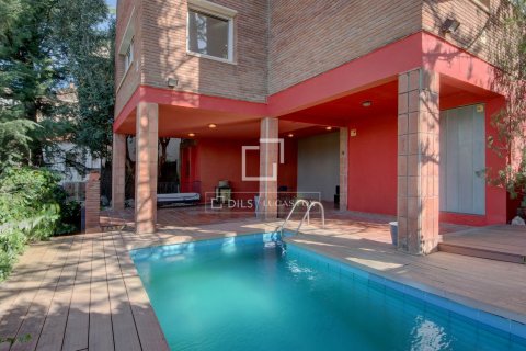 Villa in affitto a Esplugues de Llobregat, Barcelona, Spagna 4 camere da letto, 200 mq. N° 161475 - foto 3