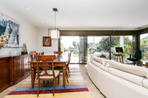 Villa for rent in Castelldefels, Barcelona, Spain 5 bedrooms, 302 sq.m. No. 161474 - photo 28