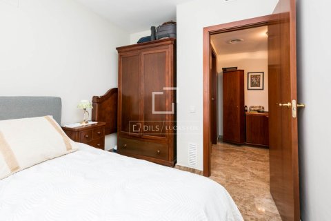 Villa for rent in Castelldefels, Barcelona, Spain 5 bedrooms, 302 sq.m. No. 161474 - photo 16