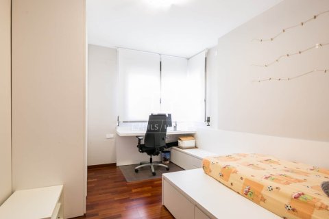 Villa for rent in Castelldefels, Barcelona, Spain 5 bedrooms, 302 sq.m. No. 161474 - photo 8