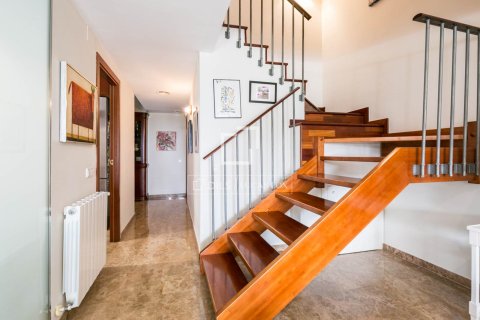 Villa for rent in Castelldefels, Barcelona, Spain 5 bedrooms, 302 sq.m. No. 161474 - photo 27