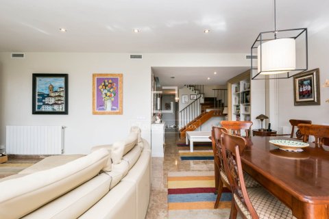 Villa for rent in Castelldefels, Barcelona, Spain 5 bedrooms, 302 sq.m. No. 161474 - photo 30