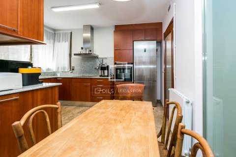 Villa for rent in Castelldefels, Barcelona, Spain 5 bedrooms, 302 sq.m. No. 161474 - photo 24