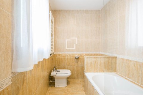 Villa for rent in Castelldefels, Barcelona, Spain 5 bedrooms, 302 sq.m. No. 161474 - photo 7