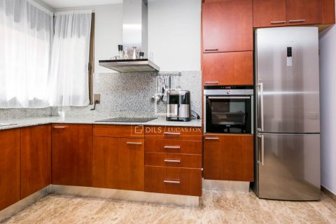 Villa for rent in Castelldefels, Barcelona, Spain 5 bedrooms, 302 sq.m. No. 161474 - photo 25