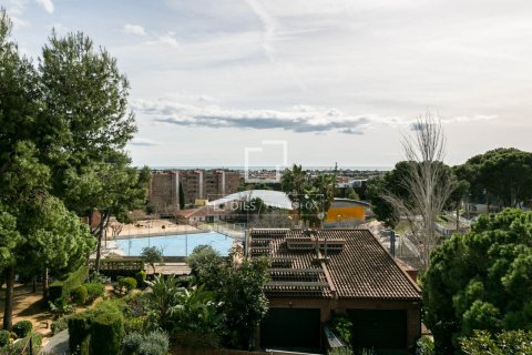 Villa for rent in Castelldefels, Barcelona, Spain 5 bedrooms, 302 sq.m. No. 161474 - photo 3