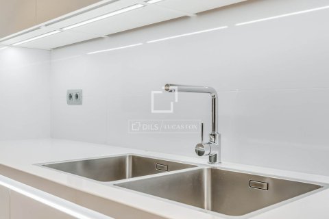 Wohnung zur Miete in Barcelona, Spanien 4 Schlafzimmer, 230 m2 Nr. 161472 - Foto 10